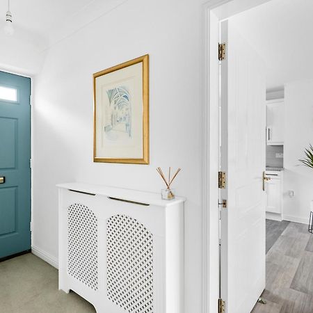 Luxurious 3 Bed House With Free Parking, Close To The Train Station & Town Braintree Exteriér fotografie