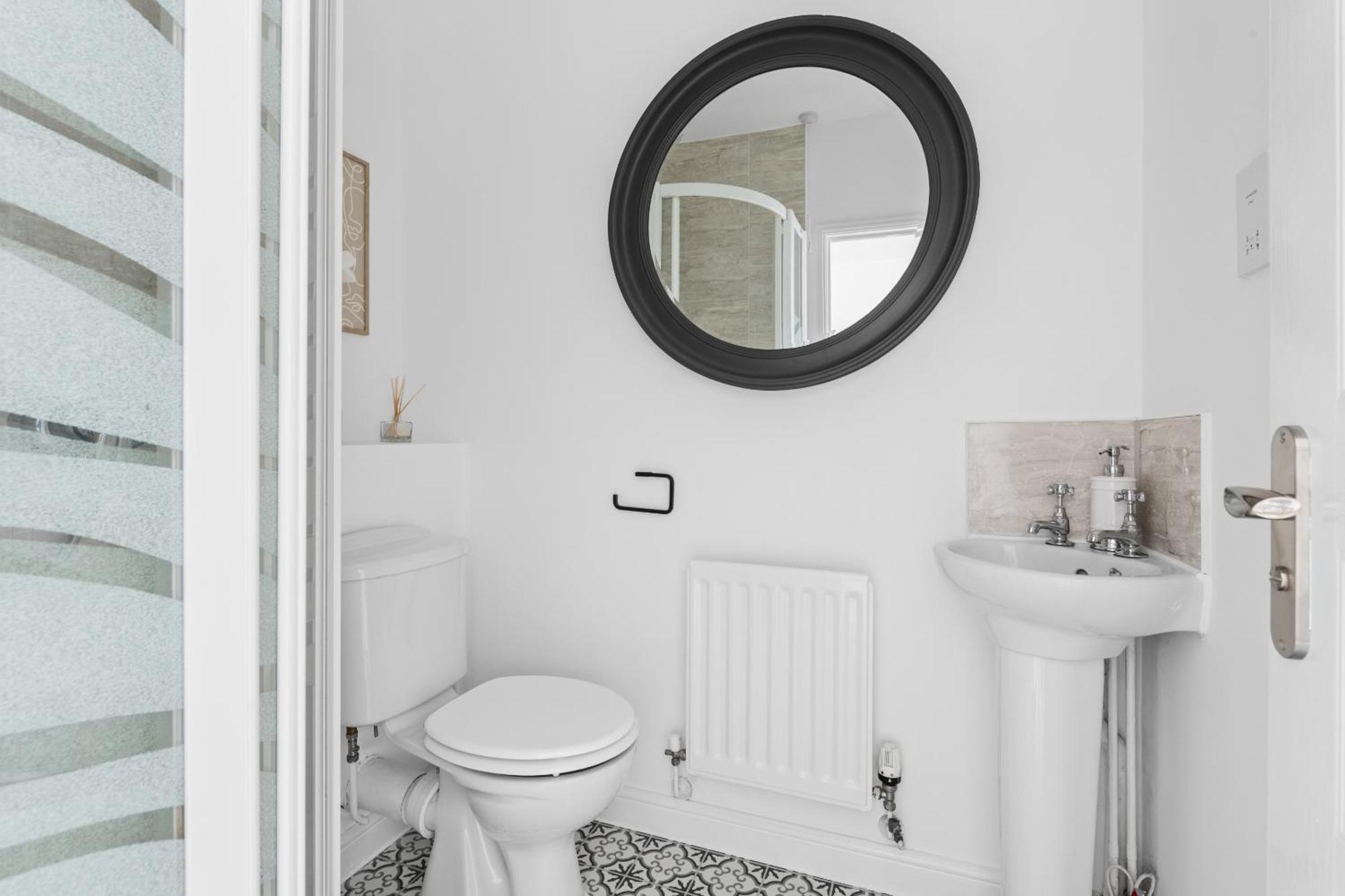 Luxurious 3 Bed House With Free Parking, Close To The Train Station & Town Braintree Exteriér fotografie