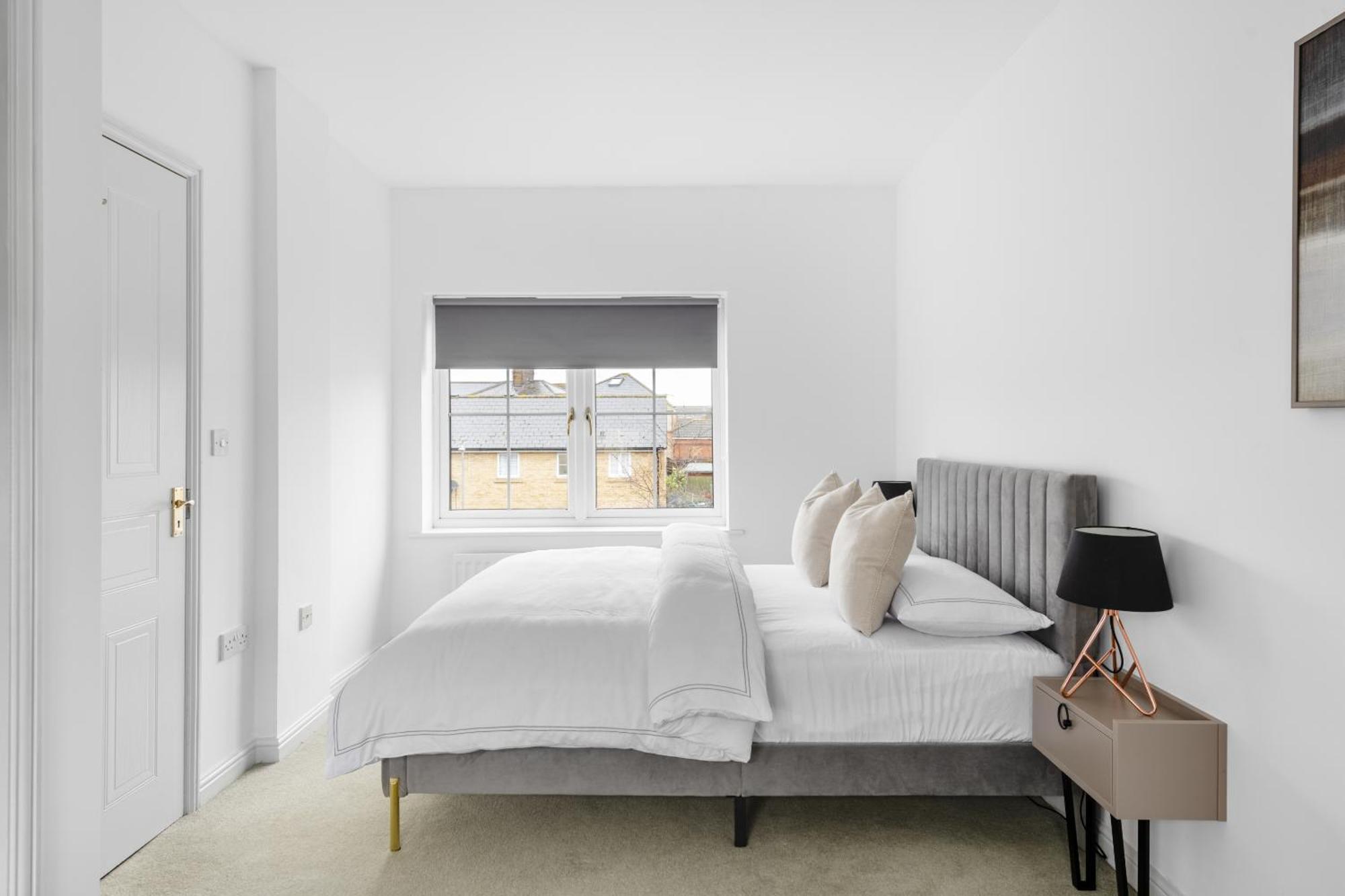 Luxurious 3 Bed House With Free Parking, Close To The Train Station & Town Braintree Exteriér fotografie