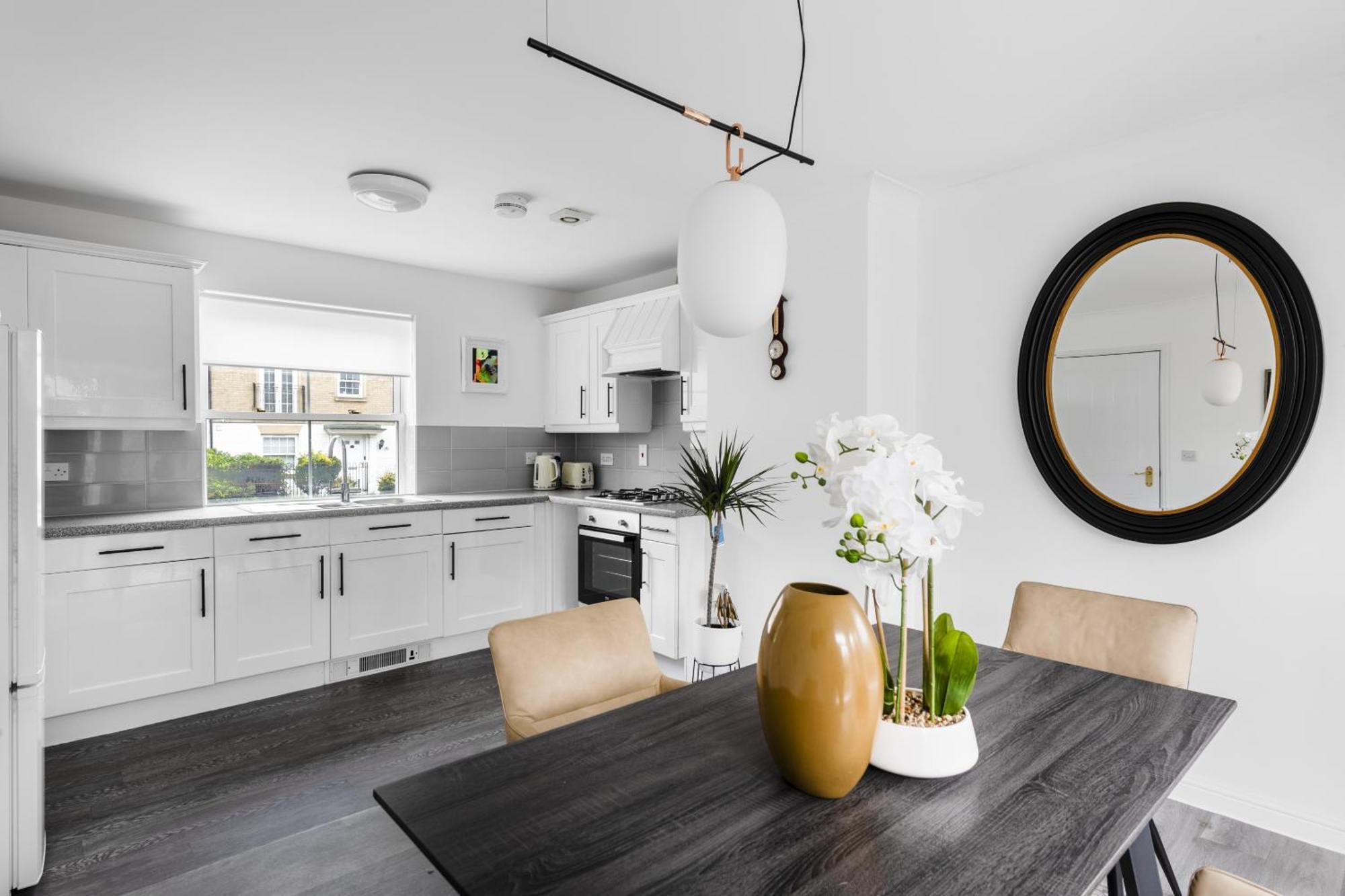 Luxurious 3 Bed House With Free Parking, Close To The Train Station & Town Braintree Exteriér fotografie